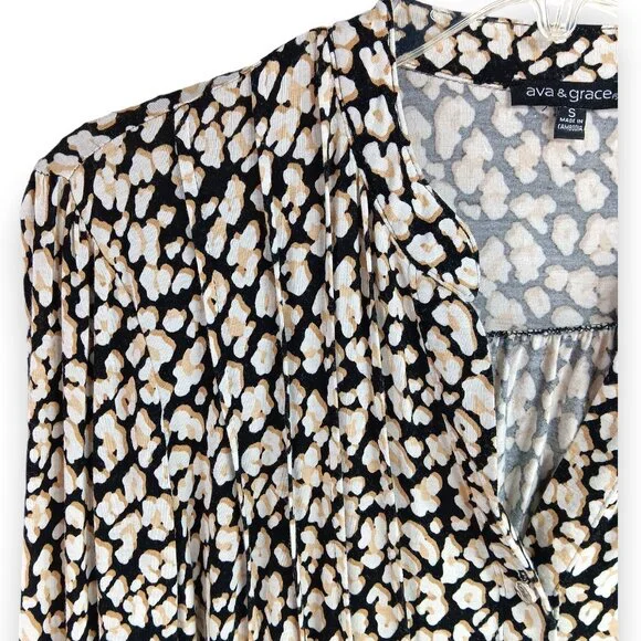 AVA & GRACE-Women's Pleated 3/4 Sleeve-SMALL-Floral-Black with White-Tan Flowers - Picture 7 of 12